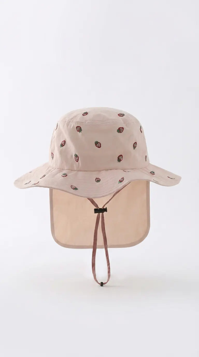 Chapeau de Soleil pour Bébé avec Couvre-Nuque Brodé « Fraises » – Rose Poudré
